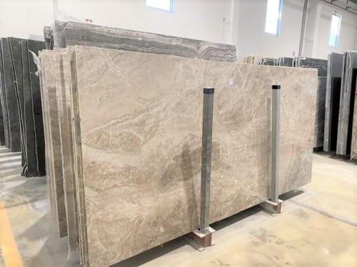 Breccia Oniciata